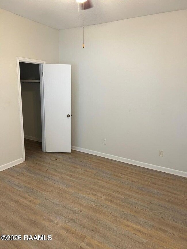 Building Photo - 205 Castle Row