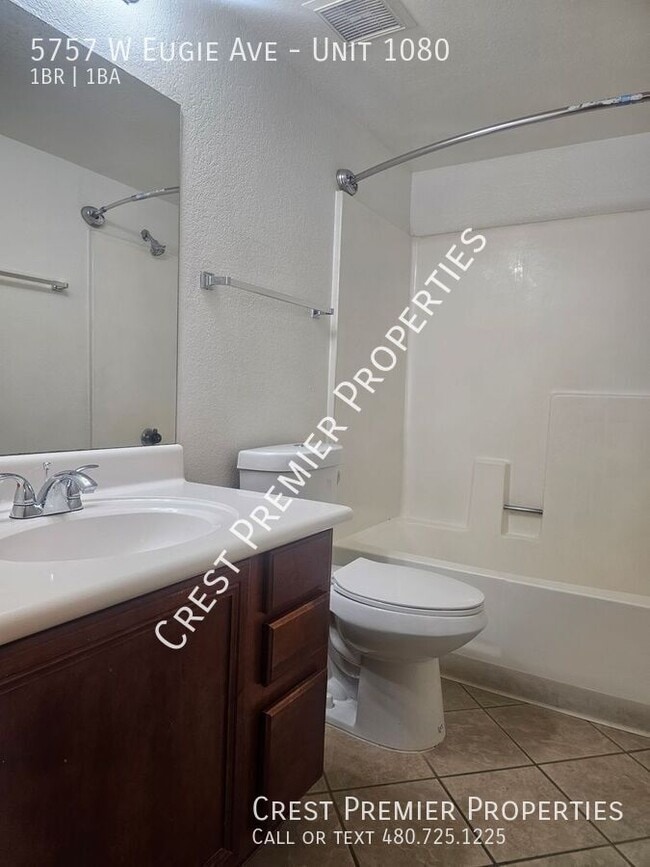 Building Photo - 5757 W Eugie Ave