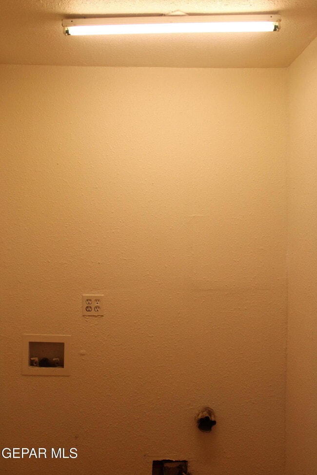 Building Photo - 10801 Donna Marie Dr