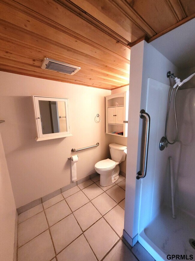 Building Photo - 1055 Platteview Dr