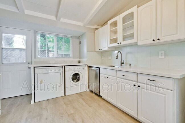 Building Photo - 18850 Newsom Ave