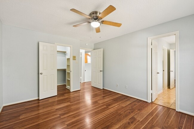 Building Photo - 14819 Walbrook Dr