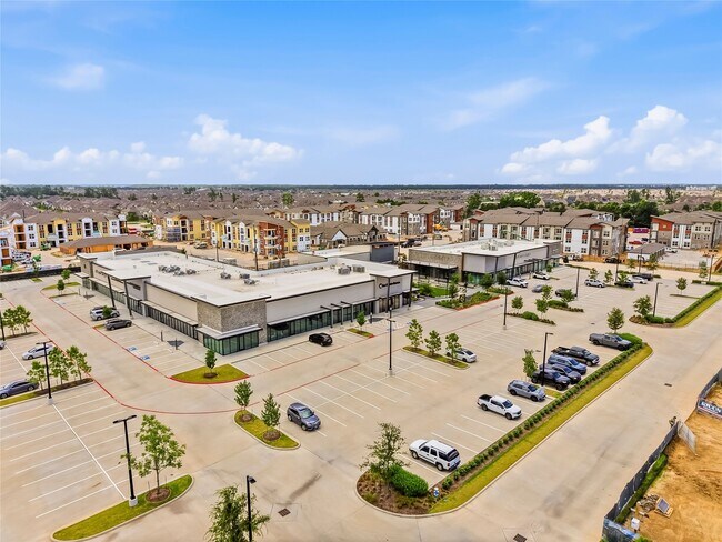 Building Photo - 15647 Roscobie Park Dr