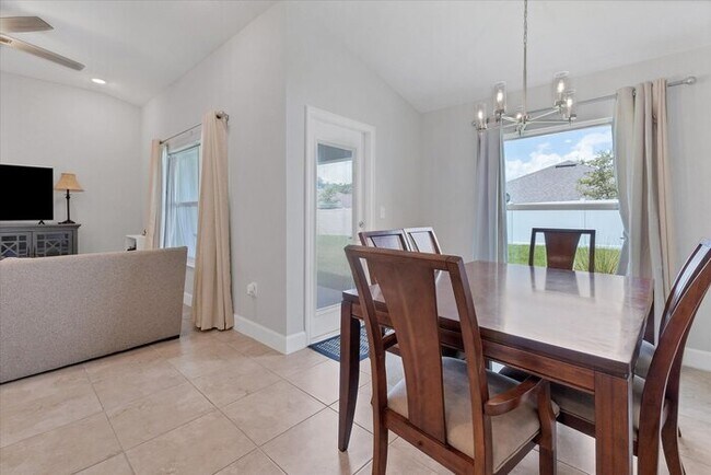 Building Photo - Welcome in to this beautiful Unfurnished -...
