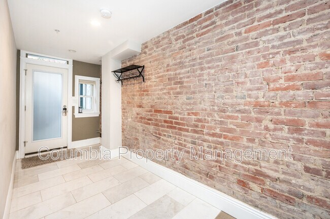 Building Photo - 1219 Q St NW