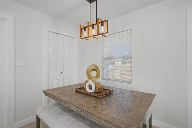 Building Photo - 806 Laguna Dr