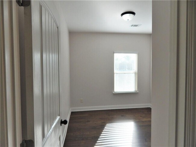 Building Photo - 2441 Melton Common Dr