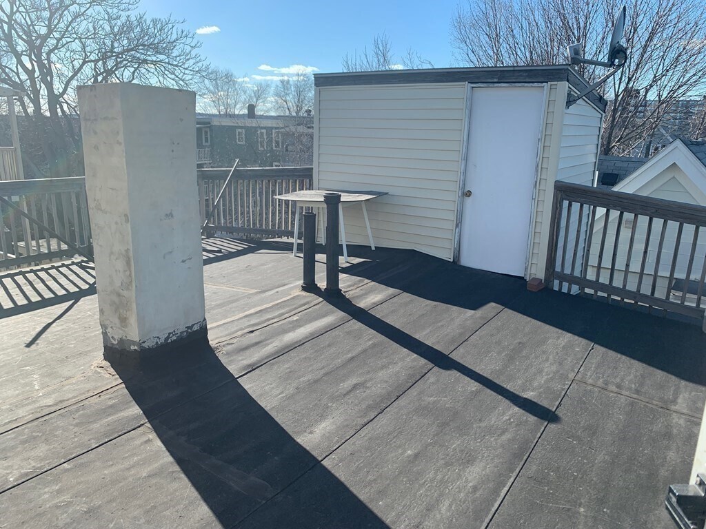 Building Photo - 17 Endicott Ave