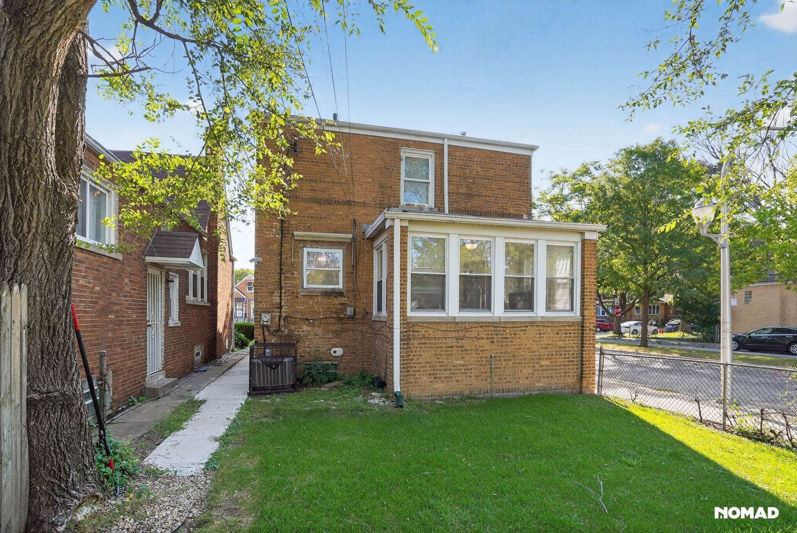 Building Photo - 7658 S Honore St