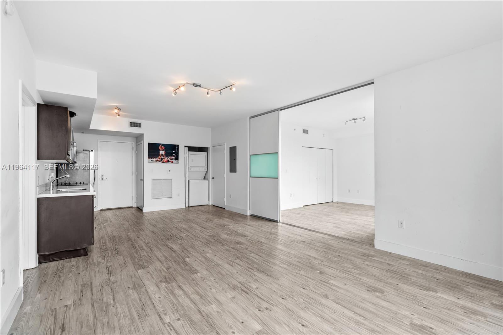 Building Photo - 90 SW 3rd St