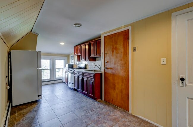 Building Photo - 788 Avenue A Ave