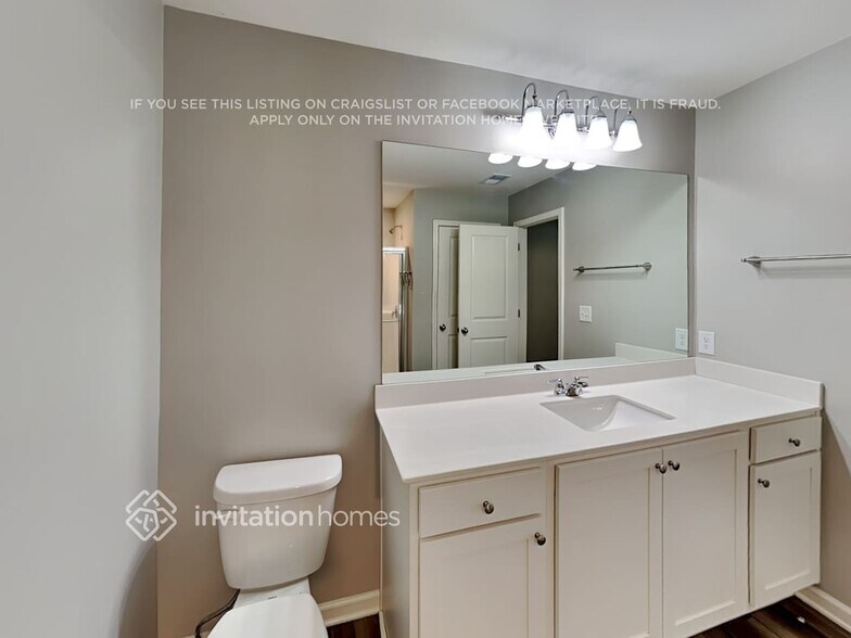 Building Photo - 117 Verona Dr NW