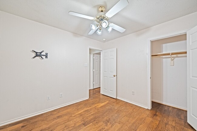 Building Photo - 13130 Eldridge Meadow Dr