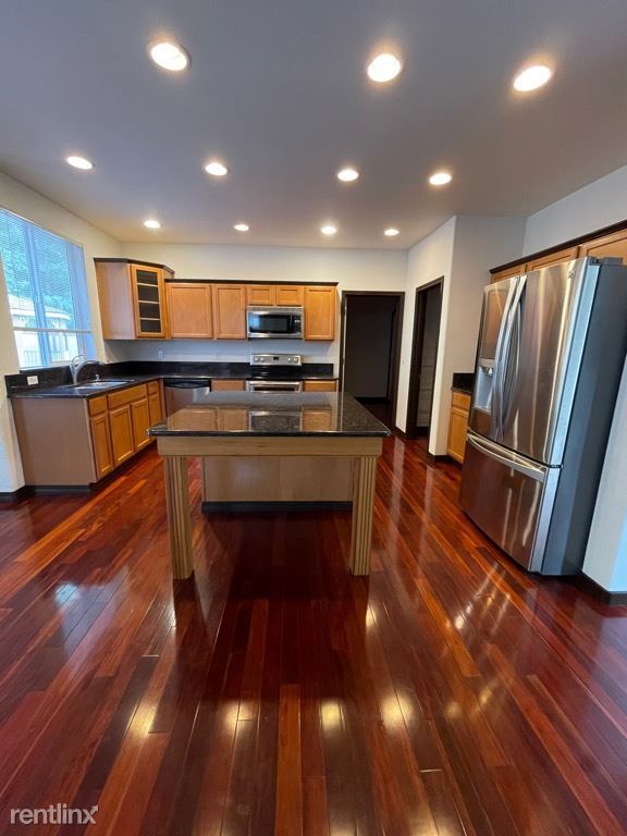 Building Photo - 4 br, 2.5 bath House - 18814 88th Avenue East