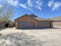 Building Photo - Beautiful 3/2 Home in Wolfforth