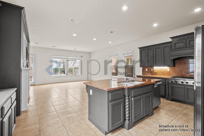 Building Photo - 9208 Hallmark Pl