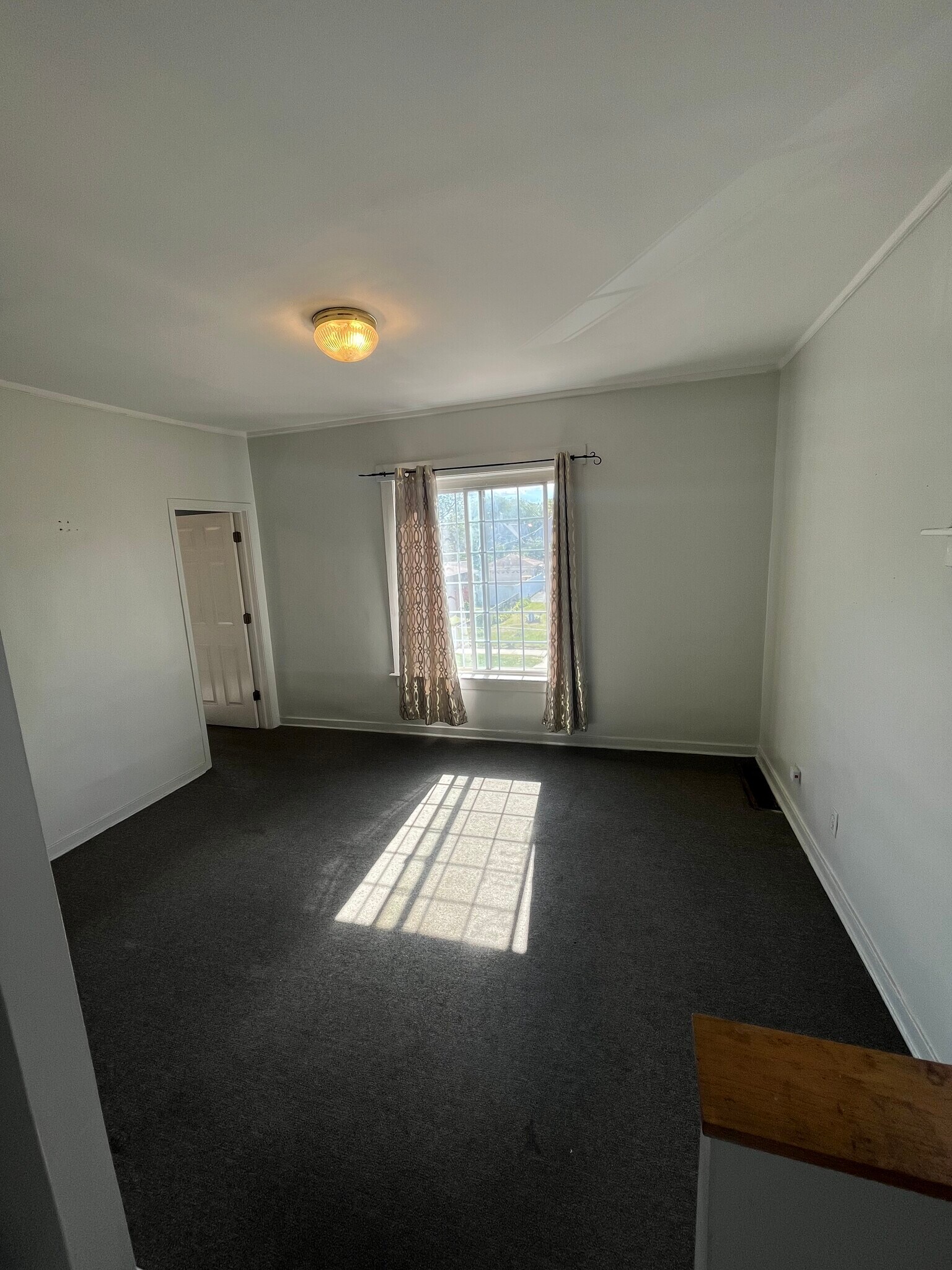 Building Photo - 231 Doty St