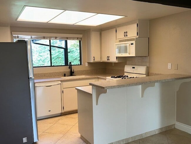 Building Photo - NEW PRICE – Move-In Ready Home with Expansive Yard & RV Parking