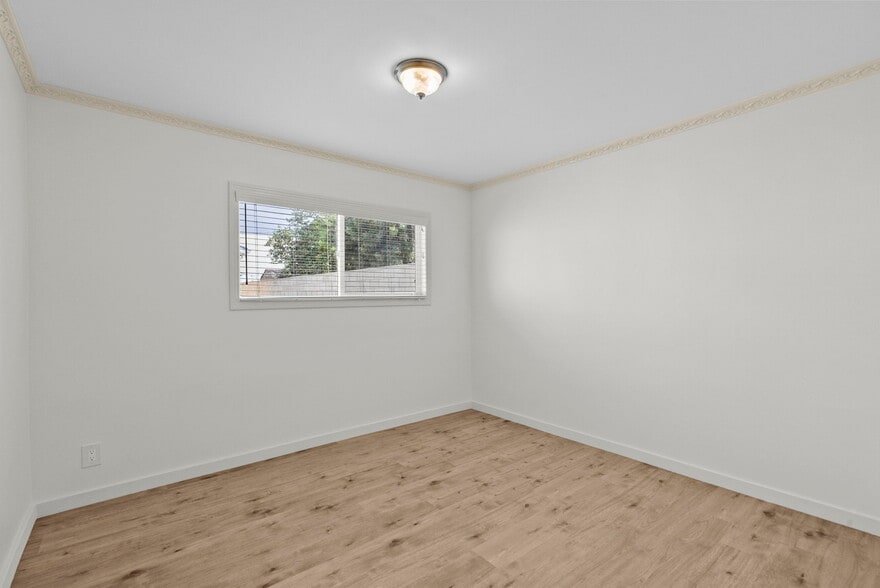 Building Photo - 18621 Bryant St