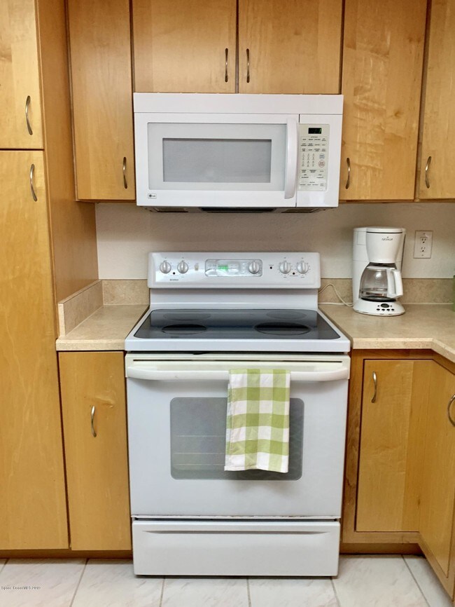 Building Photo - 205 S Banana River Blvd