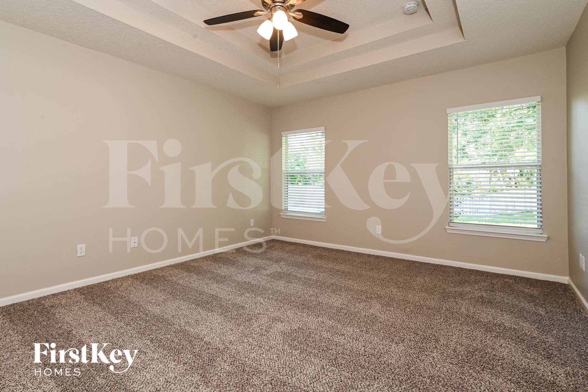 Building Photo - 13915 Ponderosa Pine Dr E