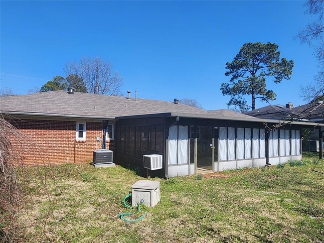 Building Photo - 2814 Ashley Ave