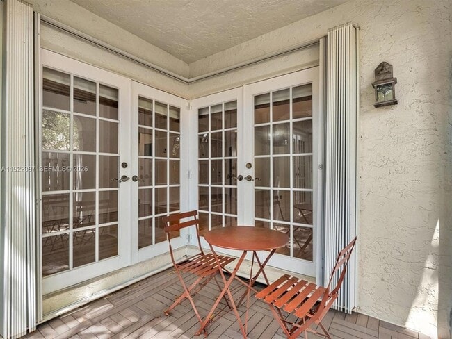 Building Photo - 1361 Cottonwood Cir