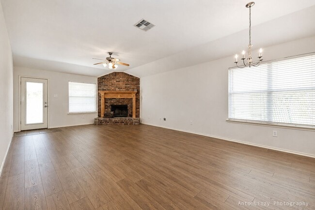 Building Photo - 701 Orchid Blvd