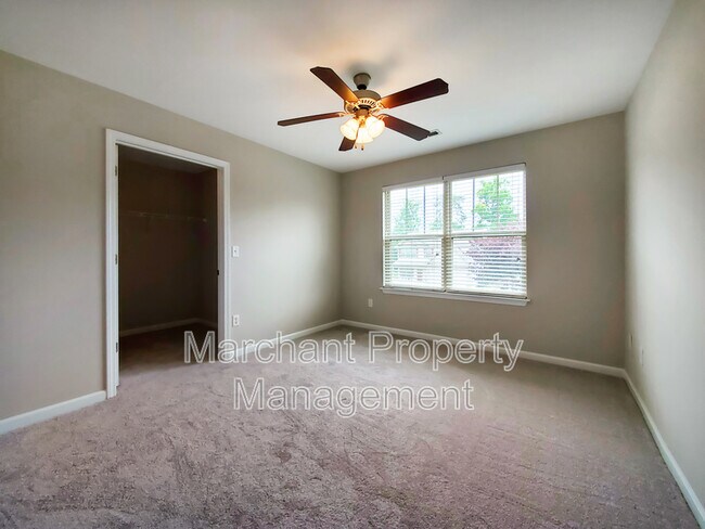Building Photo - 138 Autumn Hill Rd