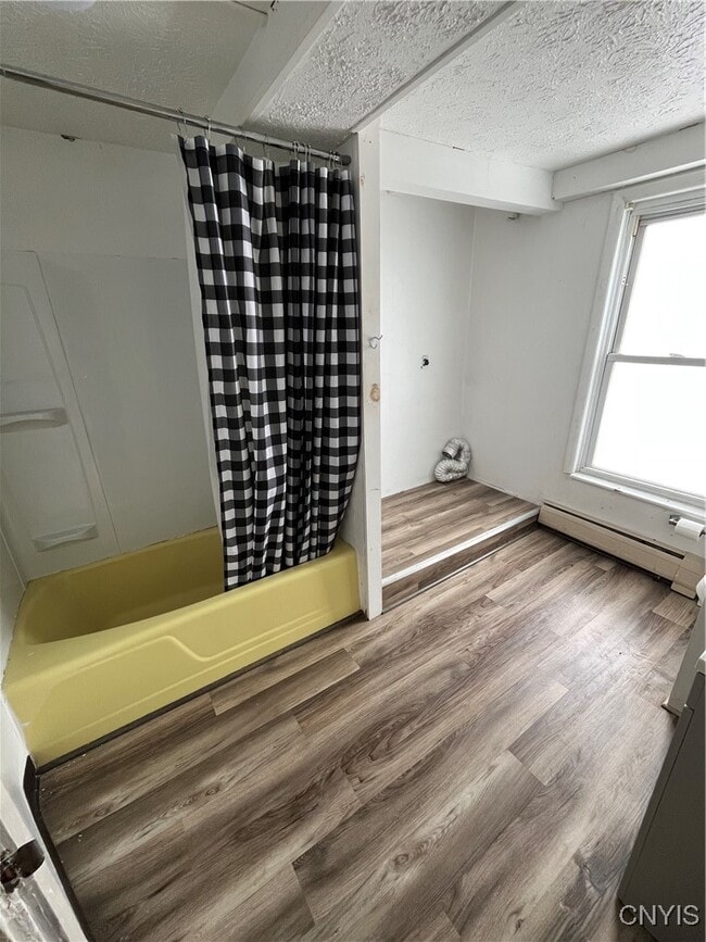 Building Photo - 684 West End Ave