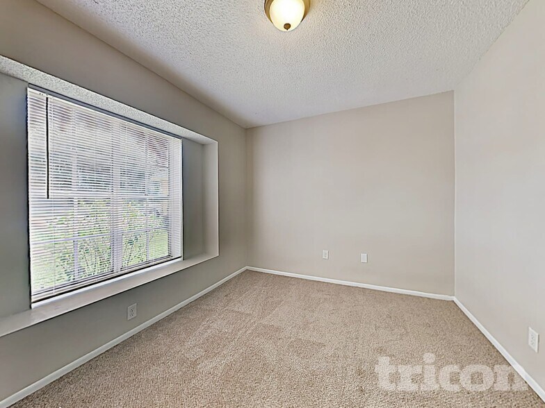 Building Photo - 4703 N Dawnmeadow Ct