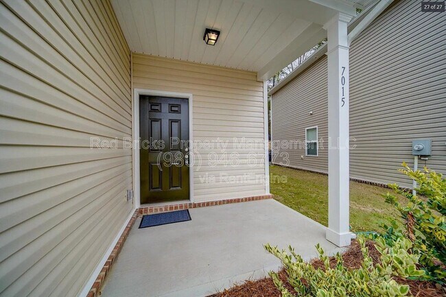 Building Photo - 7015 Thornrose Dr
