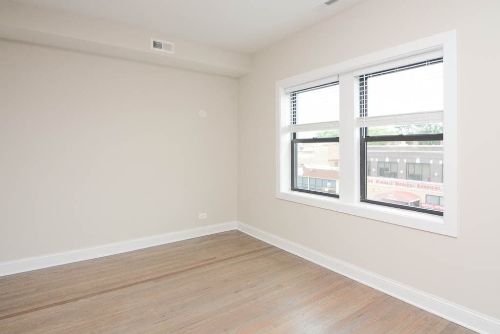 Building Photo - 3407 W Fullerton Ave