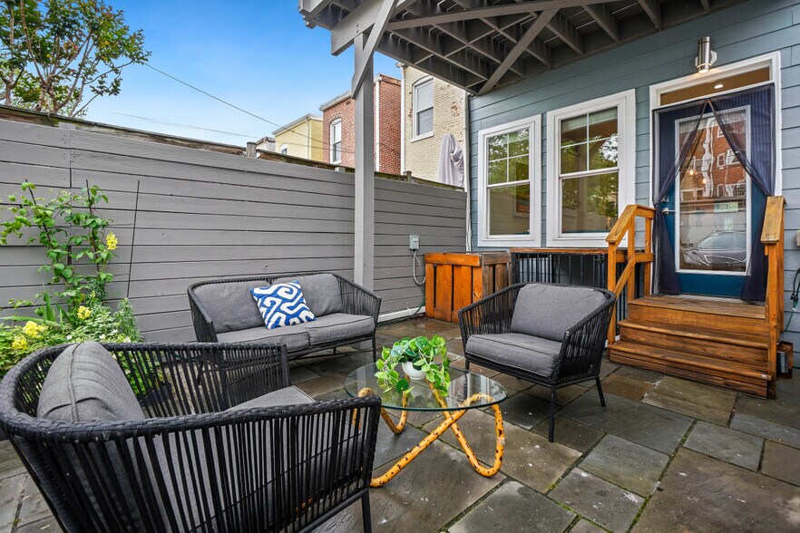 Back Patio - 1241 G St NE