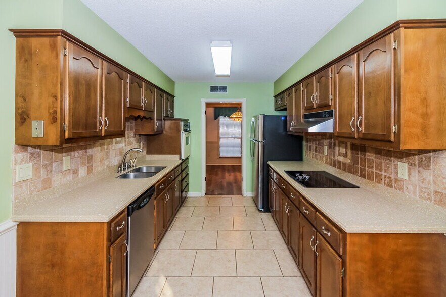 Building Photo - 3467 Josee Ln