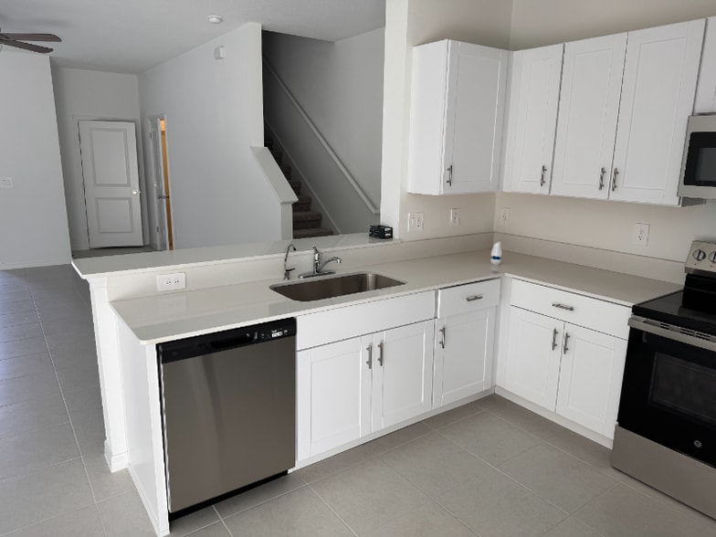 Building Photo - 36178 Risa Michele St