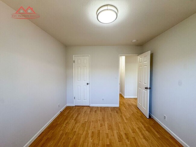 Building Photo - 1578 Albatross Dr