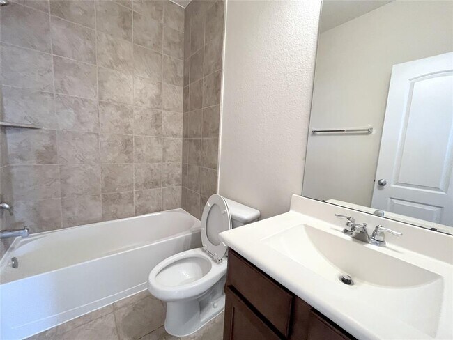 Building Photo - 14239 Oro Valley Dr