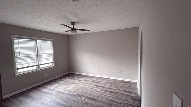 Building Photo - 136 Hudson Bridge Terrace