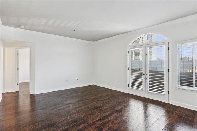 Building Photo - 2161 Peachtree Rd NE