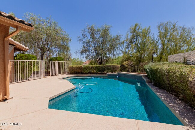Building Photo - 17303 E Caliente Dr