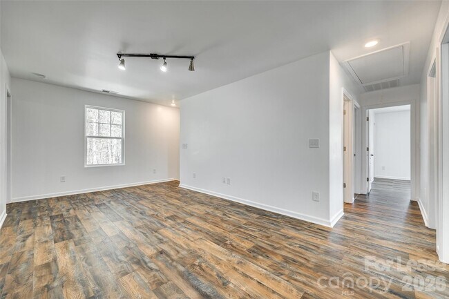 Building Photo - 1131 Ava Trail Ln