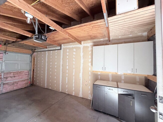 Building Photo - 1266 Osceola St