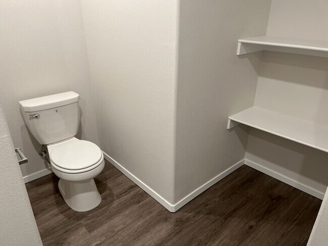 Building Photo - Your Next Home Awaits! | Pre-Leasing a Spacious 4-Bed, 2-Bath Home in Somerset