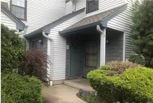 Building Photo - 1601 Woodbridge Commons Way
