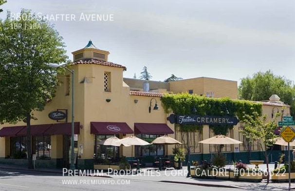 Building Photo - 3805 Shafter Ave