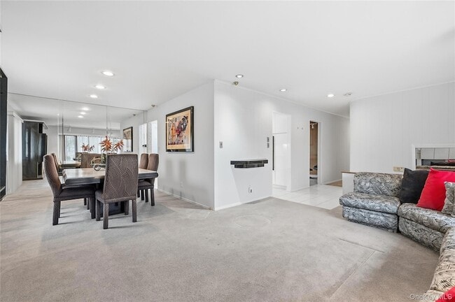 Building Photo - 20 Steuben Dr