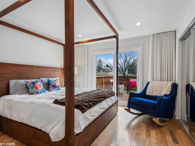 Building Photo - 1025 Dewey Ave