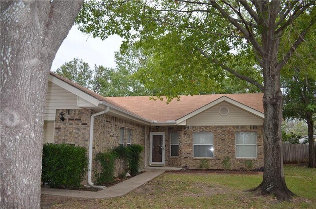 Primary Photo - 1803 Sunset Dr
