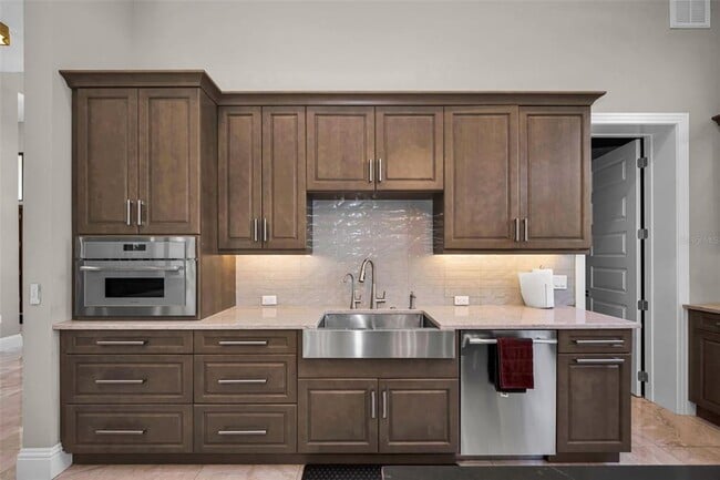 Building Photo - 1015 Bellamare Trail